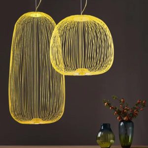 Plafonnier style spokes pour un espace chic et moderne
